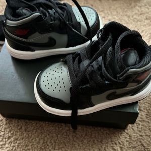 Infants Jordan 1 size 2 worn 3 times